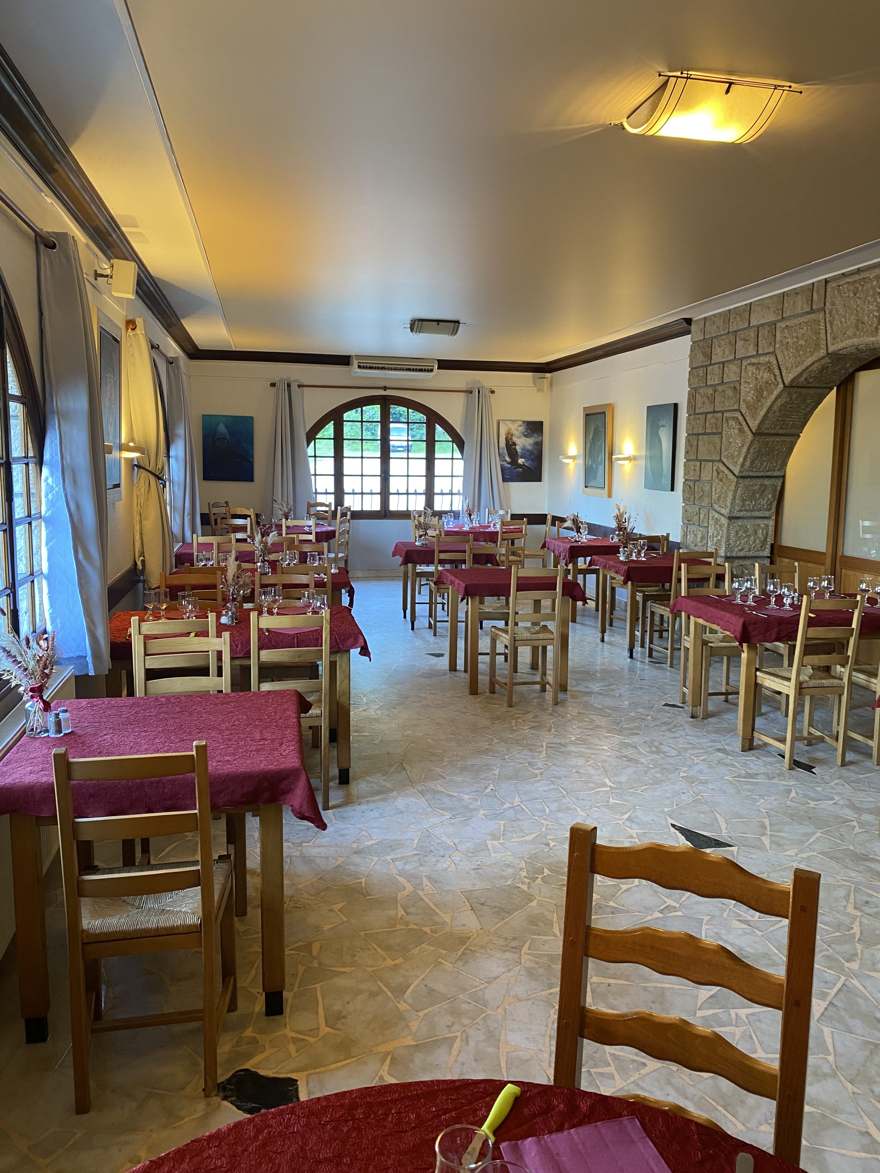 LIEU IDÉAL POUR VOS ÉVÉNEMENTS PRIVÉS À CHAZEY-BONS